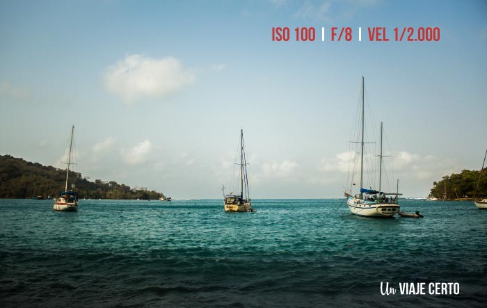 Botes en la playa de Sapzurro Colombia